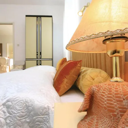 Gorgeous In Brodarica With Kitchen *
