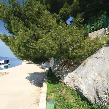 Holiday home Gorgeous In Brodarica With Kitchen *