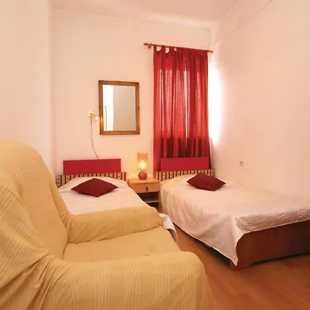 Holiday home Gorgeous In Brodarica With Kitchen Brodarica (Sibenik-Knin)