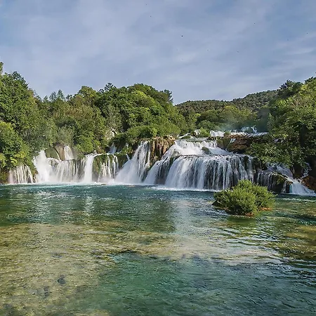 Gorgeous In Brodarica With Kitchen Holiday home Brodarica (Sibenik-Knin)