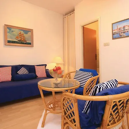 Gorgeous In Brodarica With Kitchen * Brodarica (Sibenik-Knin)